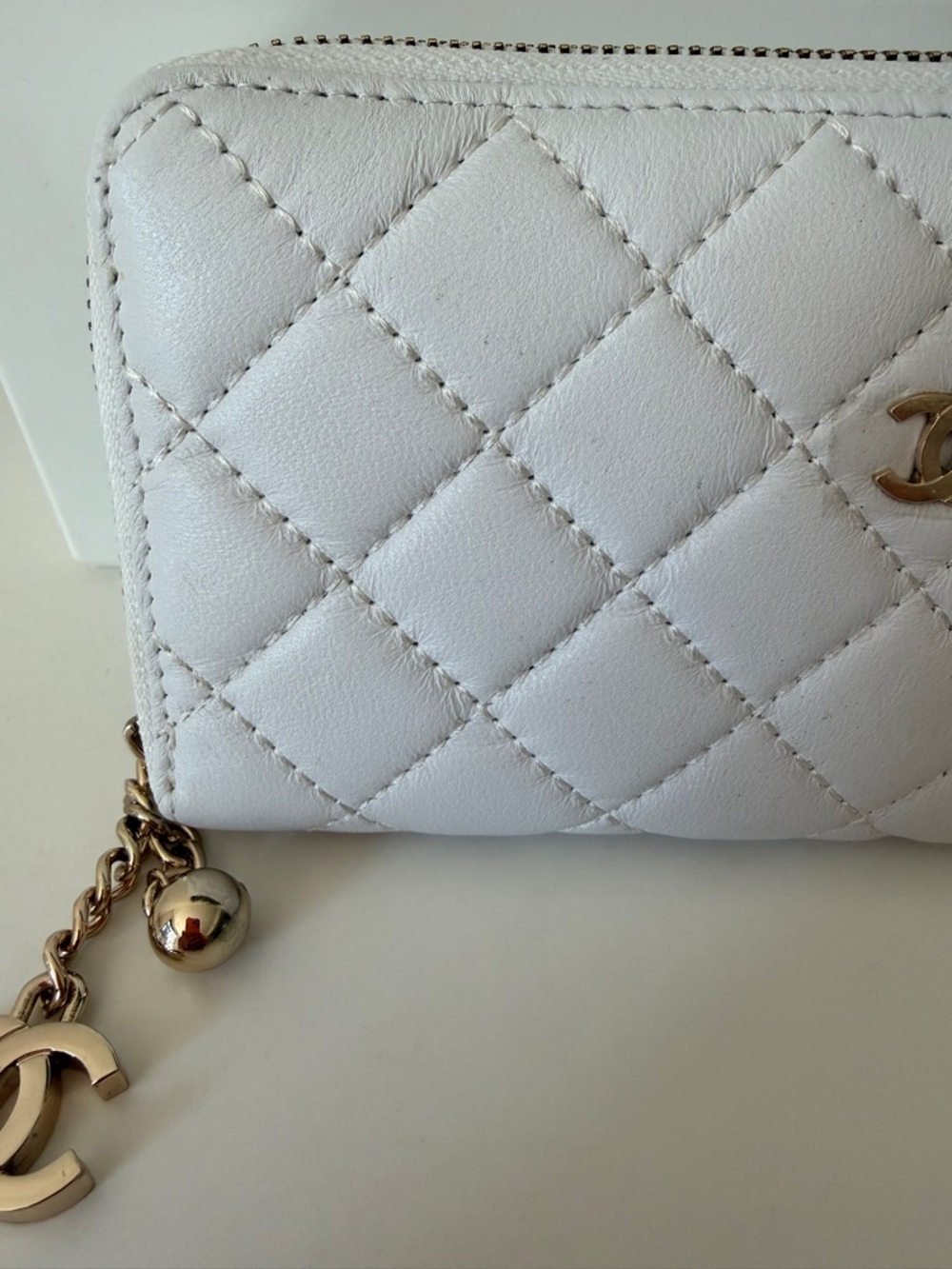 Quilted faux leather Zip Wallet in White with Gold Hardware